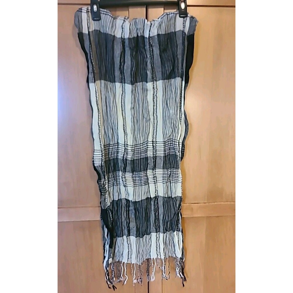 Spun Scarves by Subtle Luxury   Black & Off White Scarf  One Size COTTON
